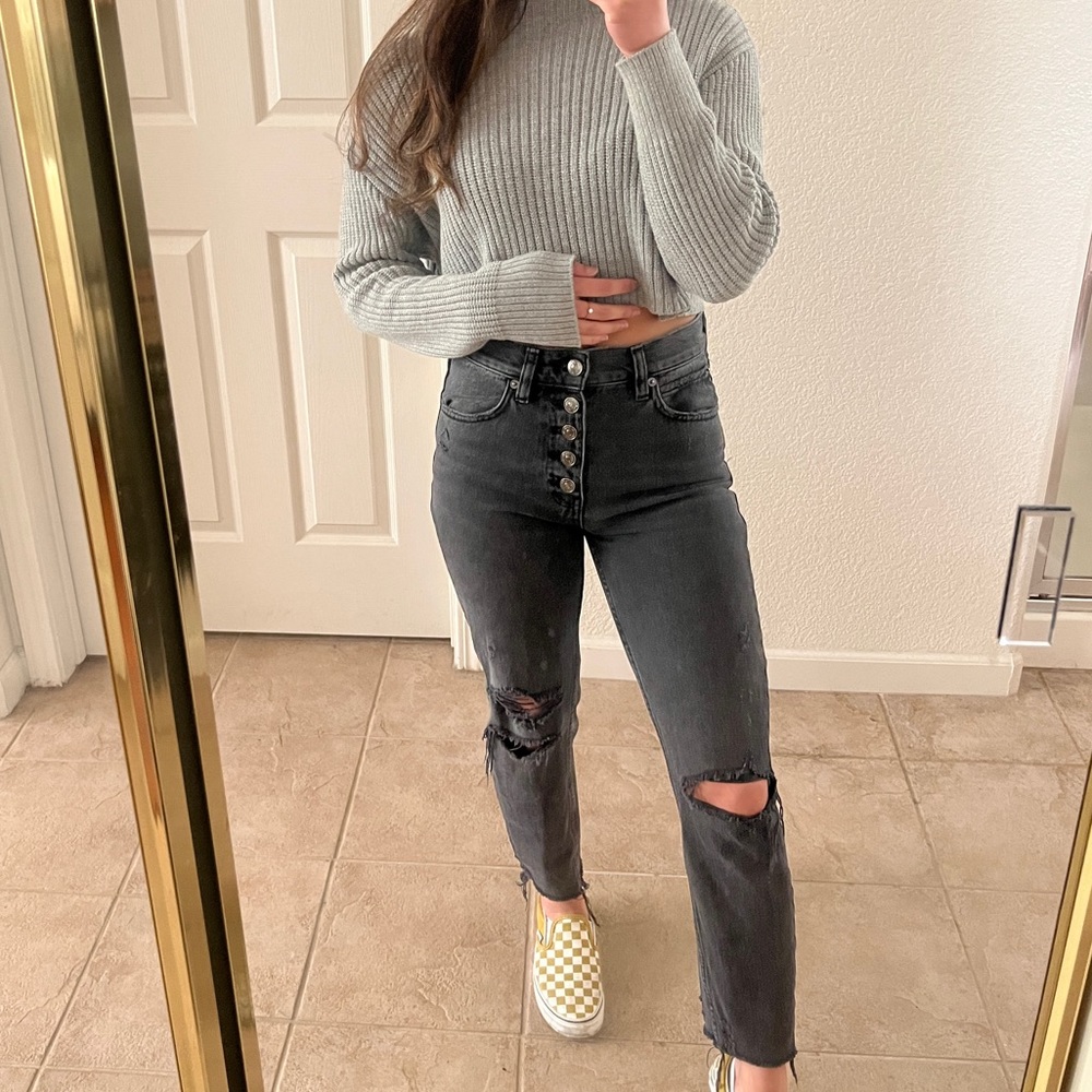 ❌SOLD❌ Free People Black High Waisted Distressed Jeans